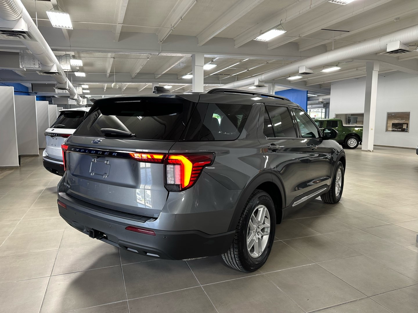https://assets.dealerappcenter.com/dealergroups/336/vehicles/302325/wQr4Hn.jpg