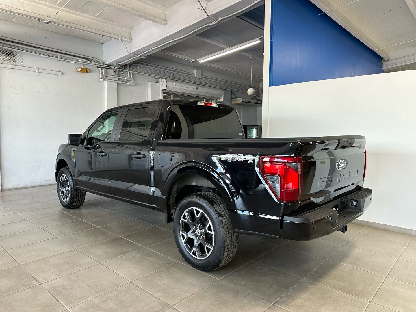 https://assets.dealerappcenter.com/dealergroups/336/vehicles/304809/SmJUel.jpg