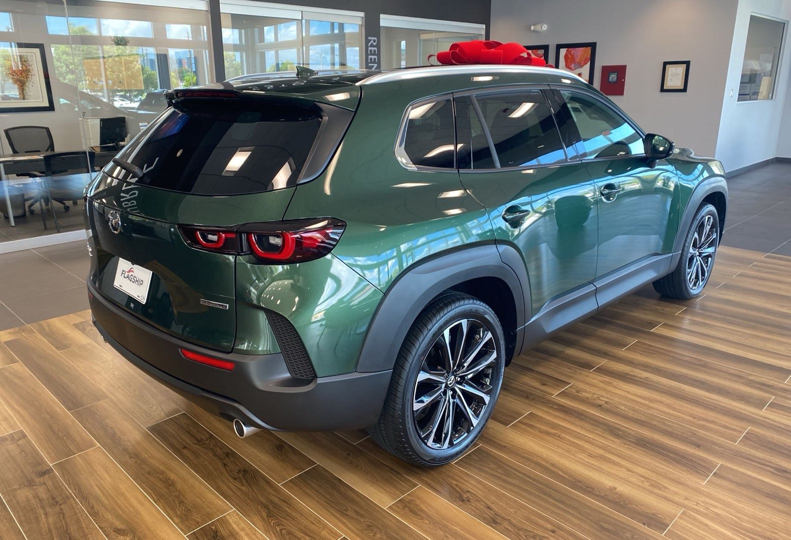 https://assets.dealerappcenter.com/dealergroups/336/vehicles/308813/OJ2Qyn.jpg
