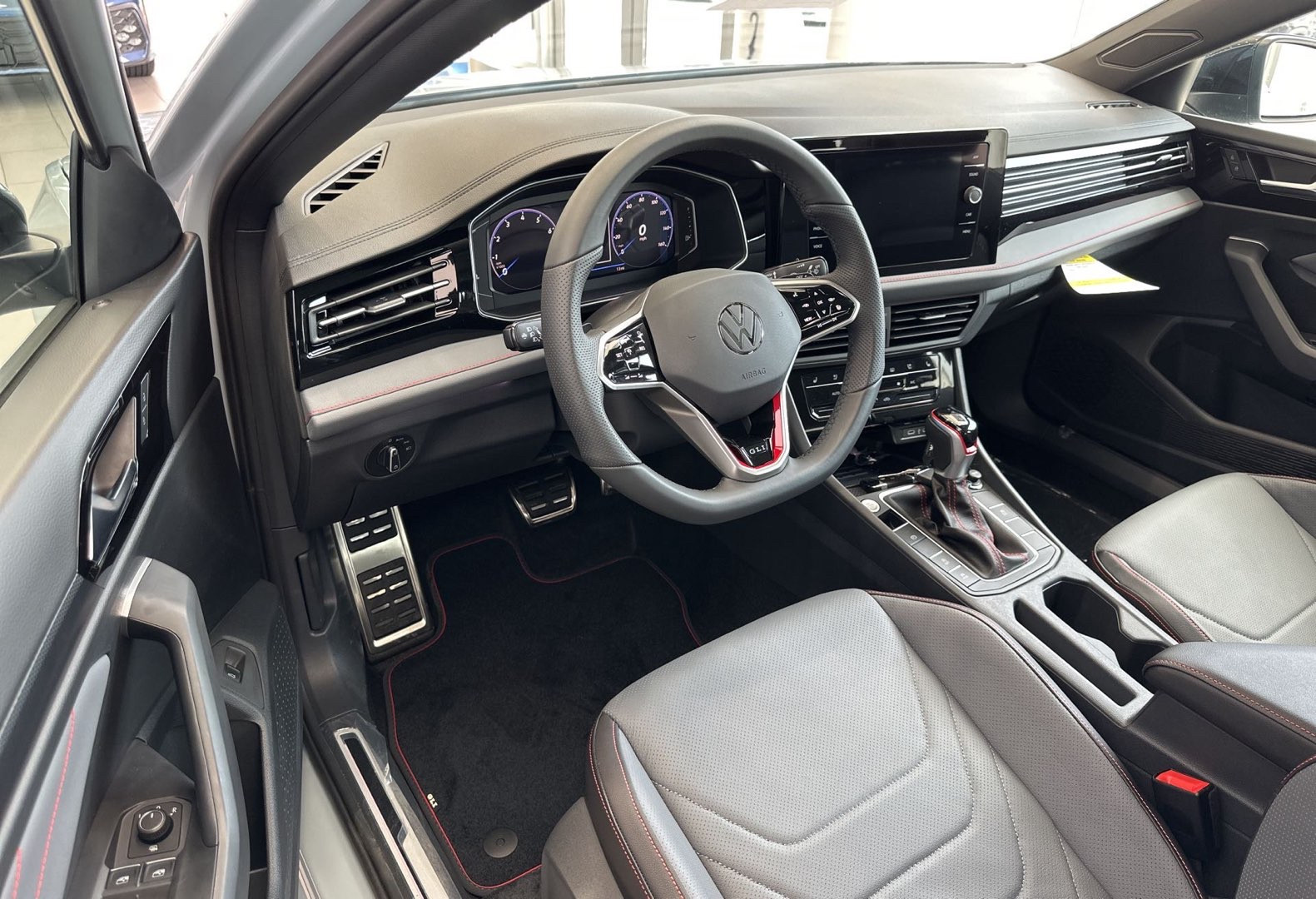 https://assets.dealerappcenter.com/dealergroups/336/vehicles/317254/Klzhvc.jpg