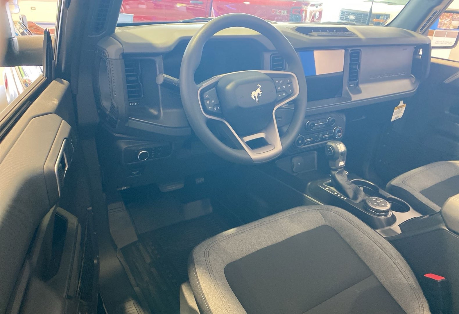 https://assets.dealerappcenter.com/dealergroups/336/vehicles/325133/MdHsfi.jpg