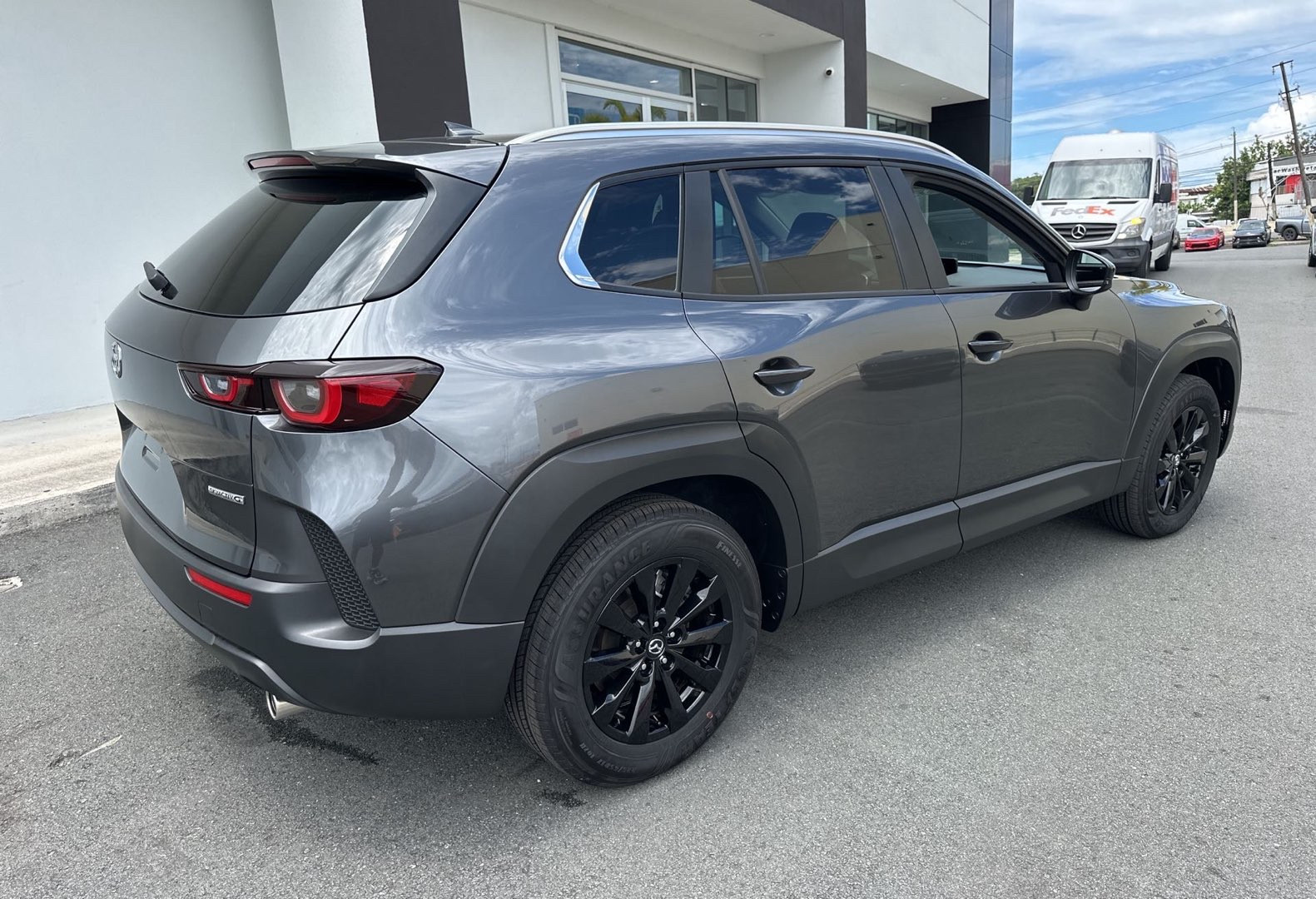https://assets.dealerappcenter.com/dealergroups/336/vehicles/332436/8TdN4D.jpg