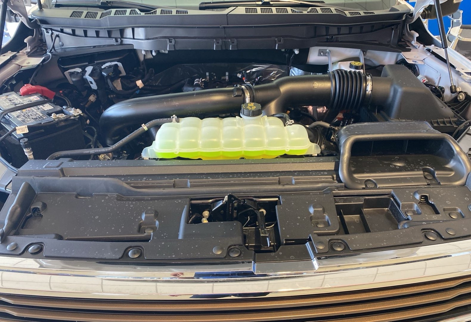 https://assets.dealerappcenter.com/dealergroups/336/vehicles/333208/ANV61J.jpg