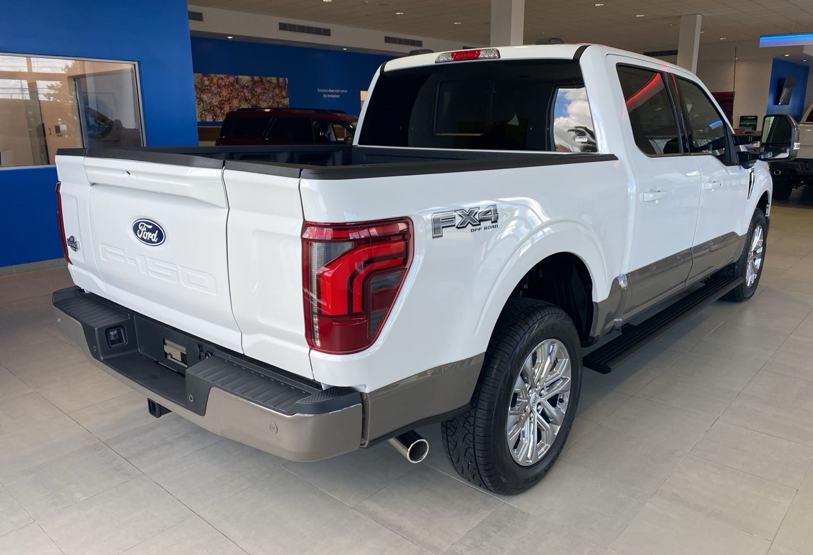 https://assets.dealerappcenter.com/dealergroups/336/vehicles/333208/ya4HGD.jpg