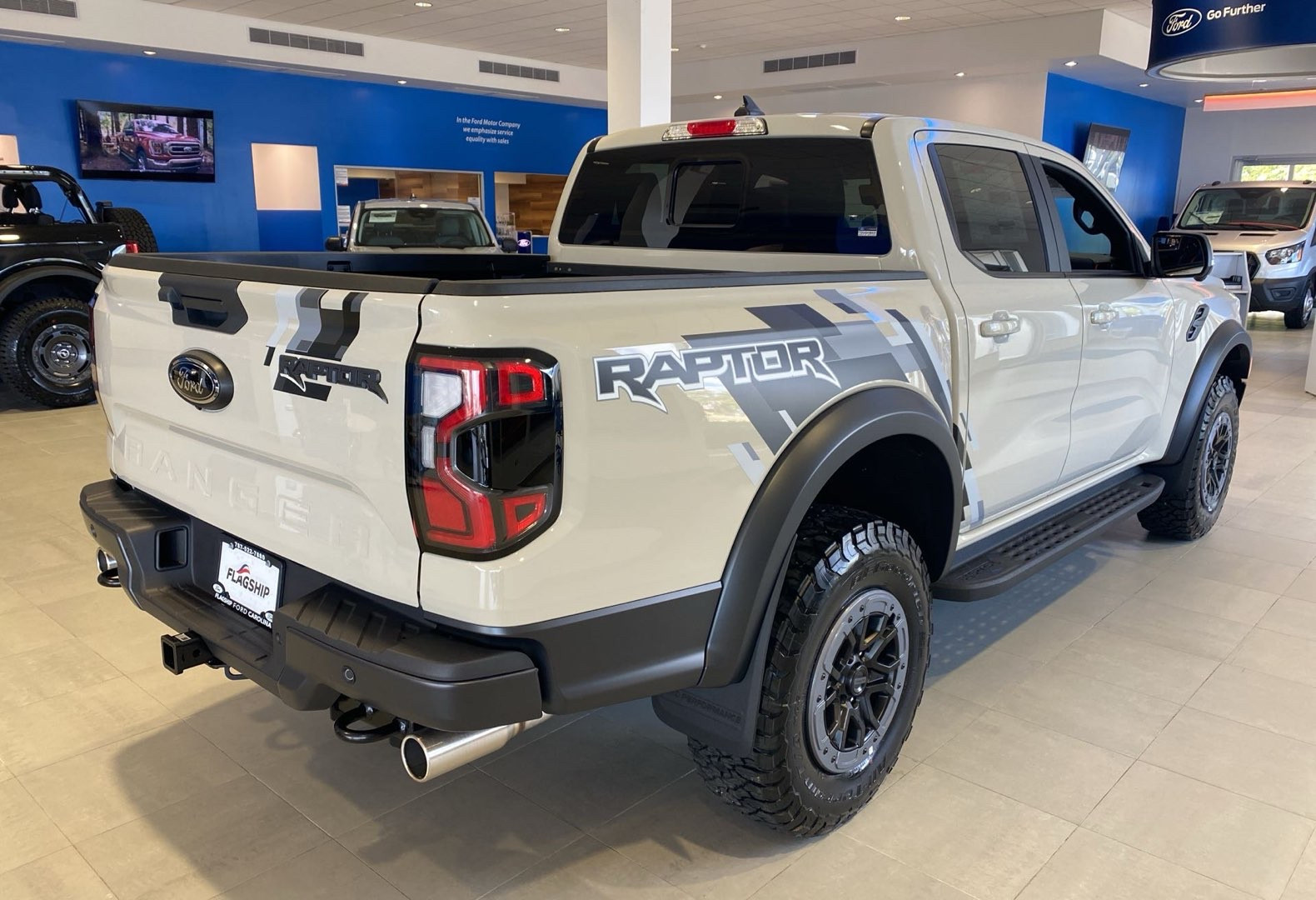 https://assets.dealerappcenter.com/dealergroups/336/vehicles/333209/lI8b4g.jpg