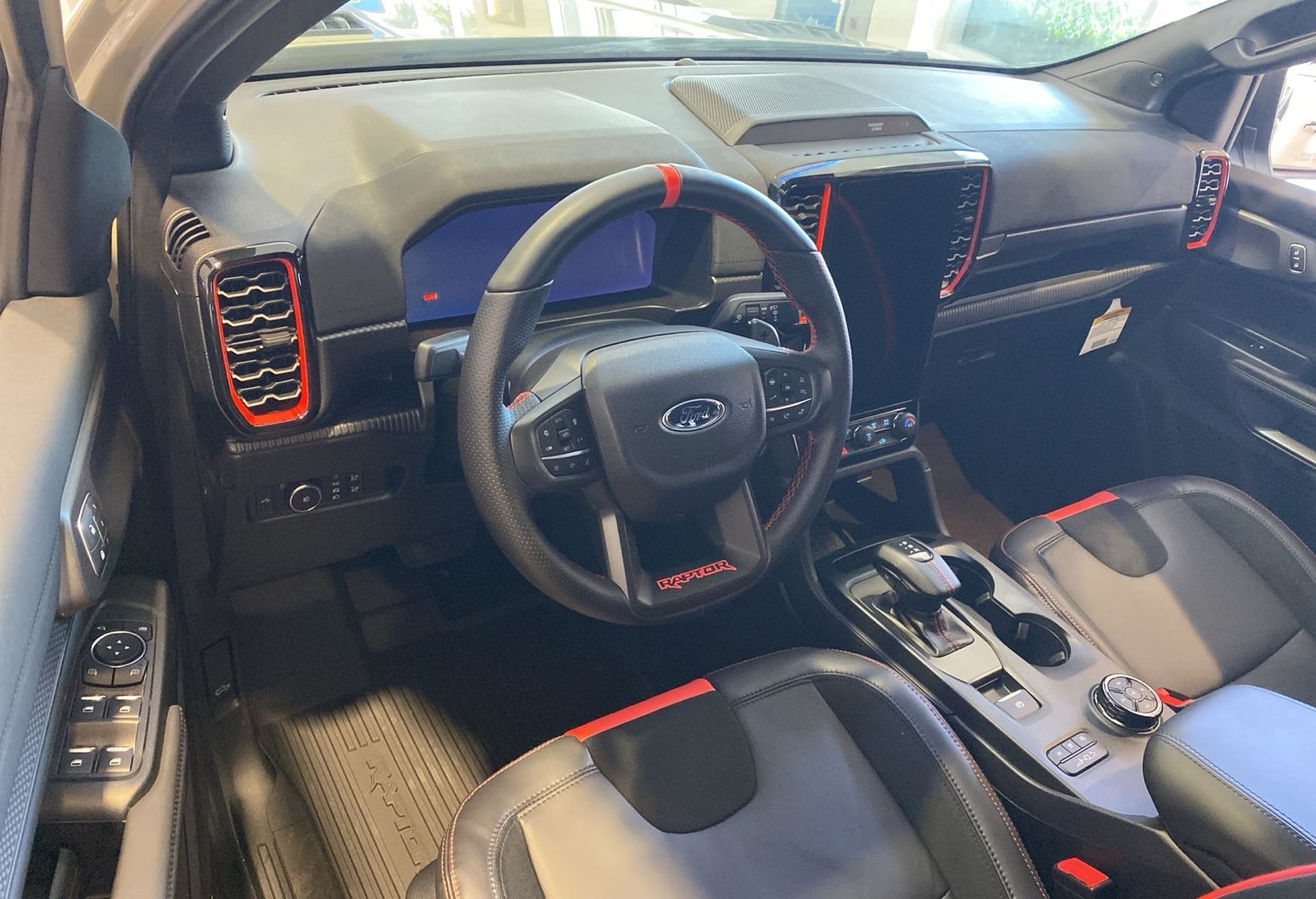 https://assets.dealerappcenter.com/dealergroups/336/vehicles/333209/pSES1I.jpg