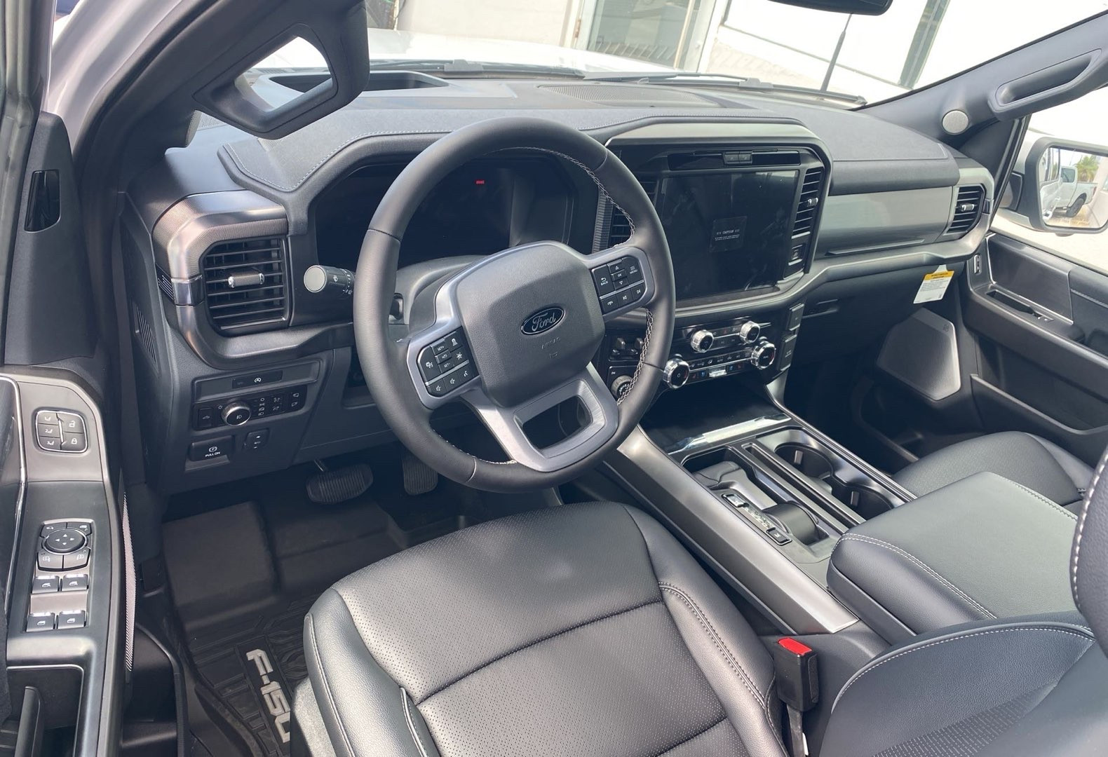https://assets.dealerappcenter.com/dealergroups/336/vehicles/337551/O8gbsM.jpg