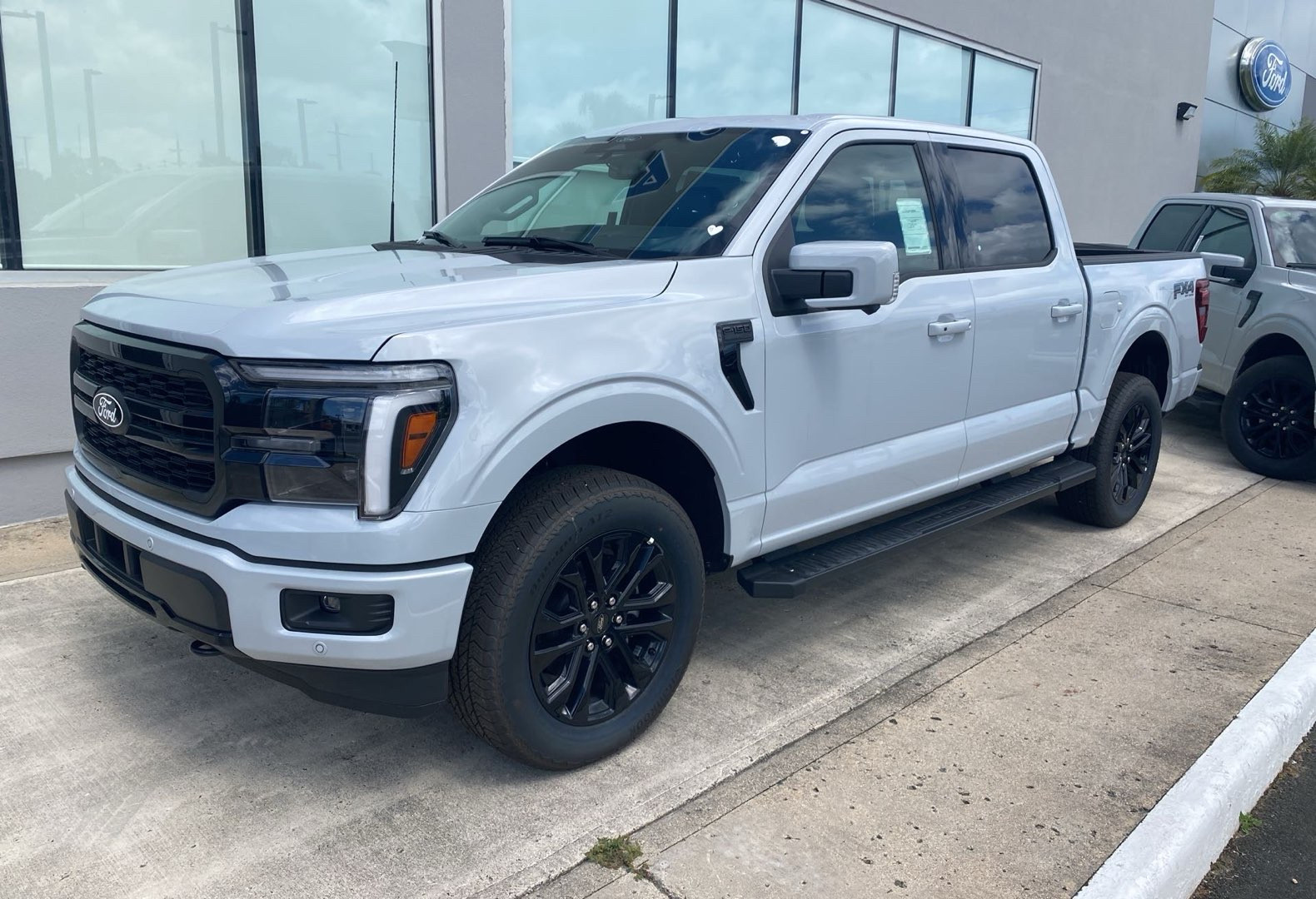https://assets.dealerappcenter.com/dealergroups/336/vehicles/337552/MKGAfi.jpg