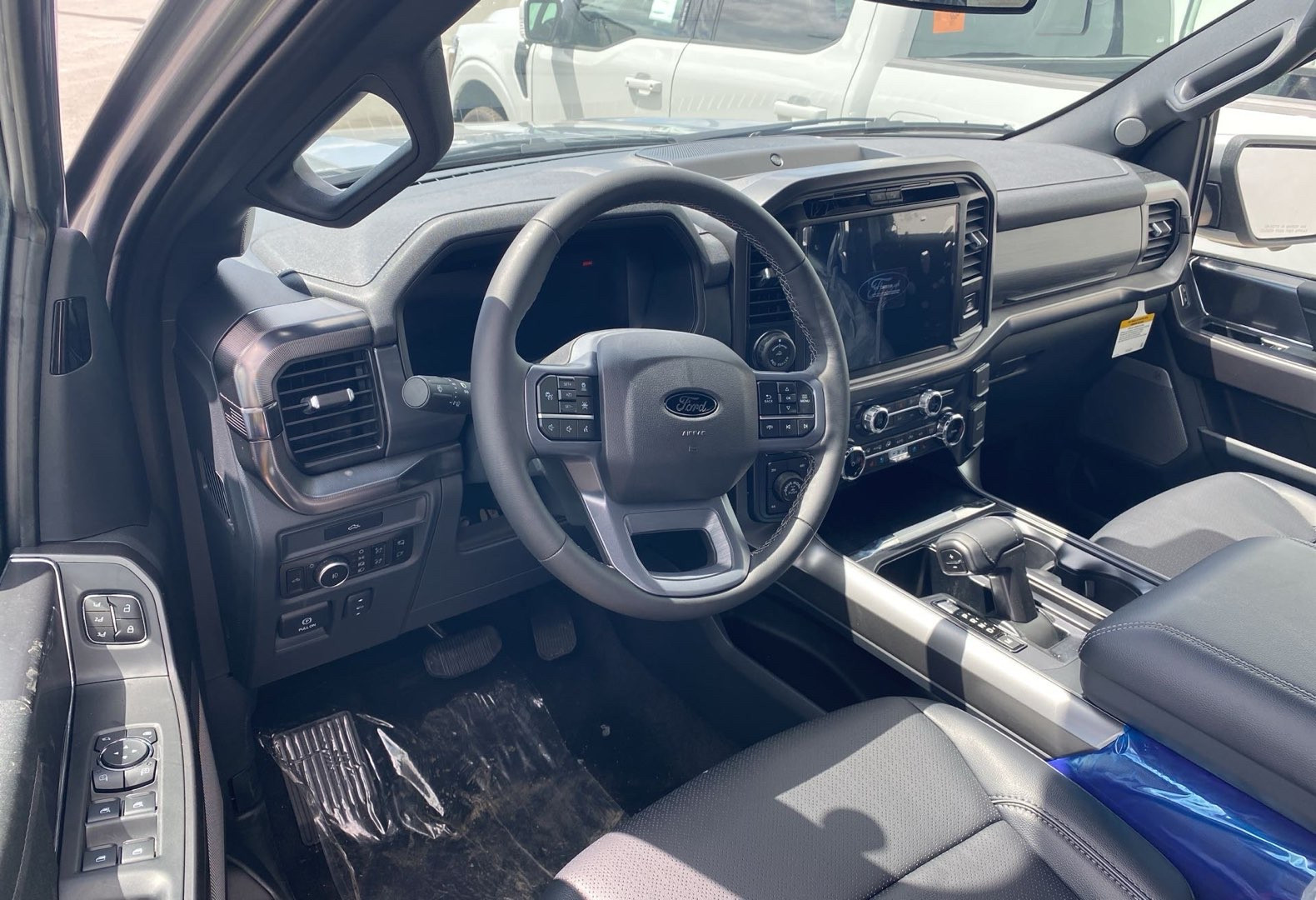 https://assets.dealerappcenter.com/dealergroups/336/vehicles/337553/GyYSN7.jpg