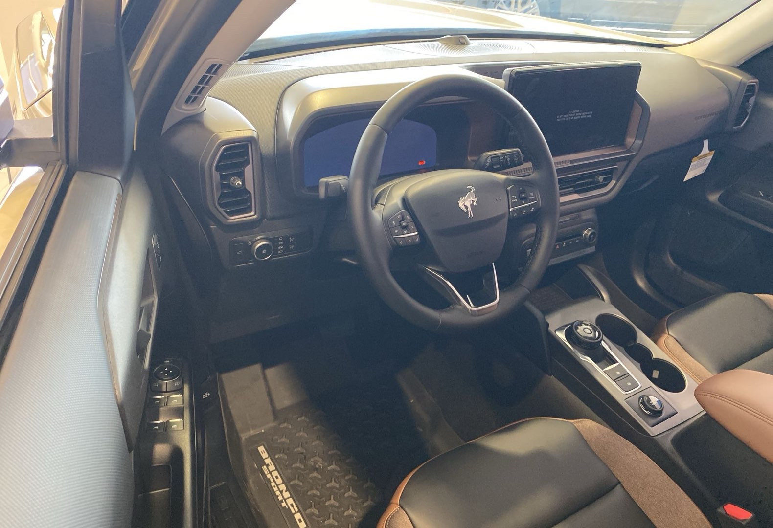 https://assets.dealerappcenter.com/dealergroups/336/vehicles/337556/aqFZ0a.jpg