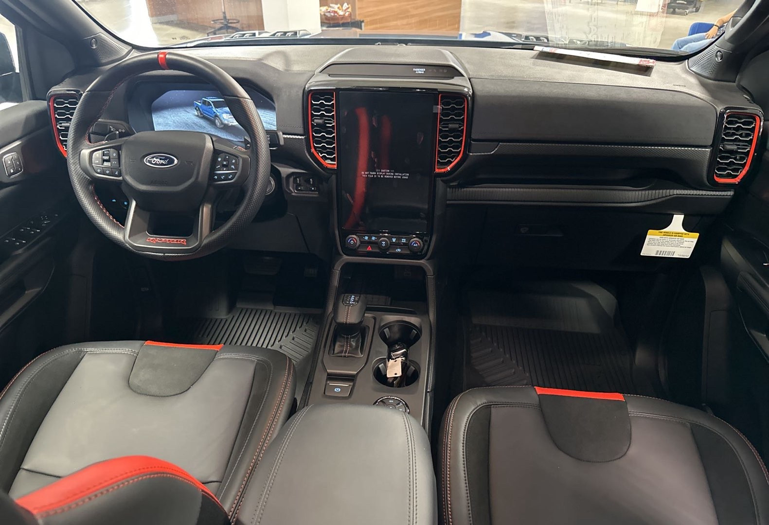 https://assets.dealerappcenter.com/dealergroups/336/vehicles/344032/aVtpZp.jpg
