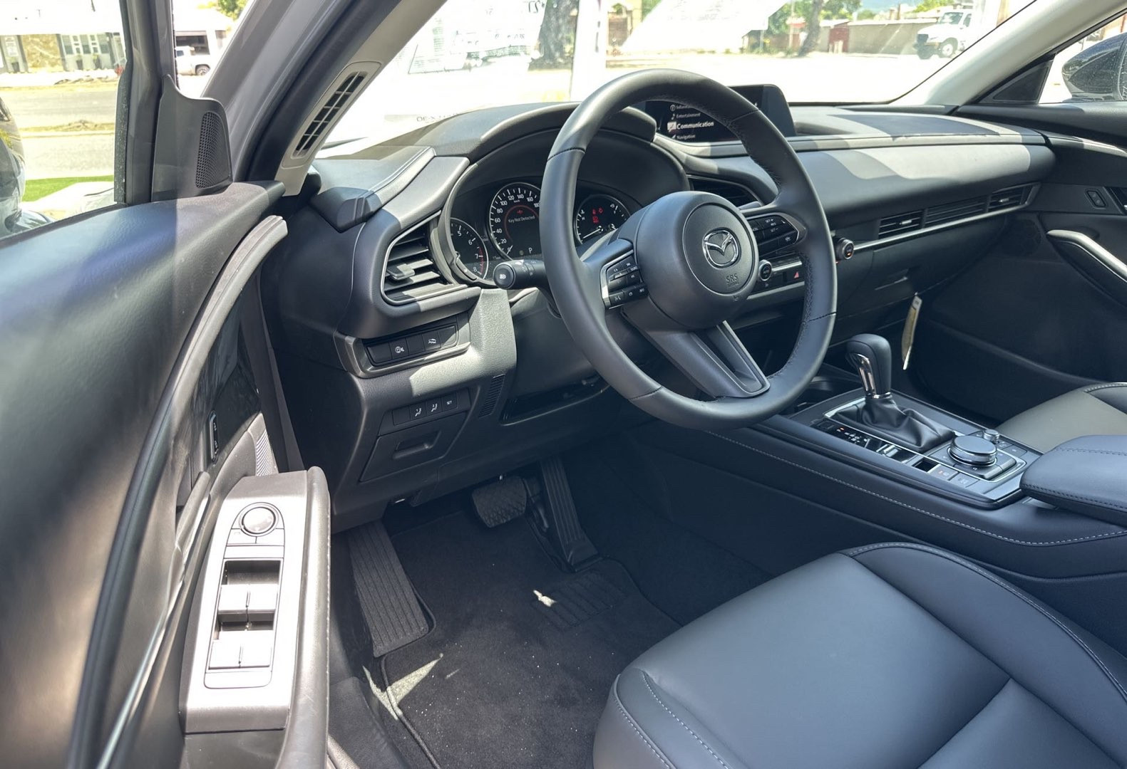 https://assets.dealerappcenter.com/dealergroups/336/vehicles/344183/kl8KC1.jpg