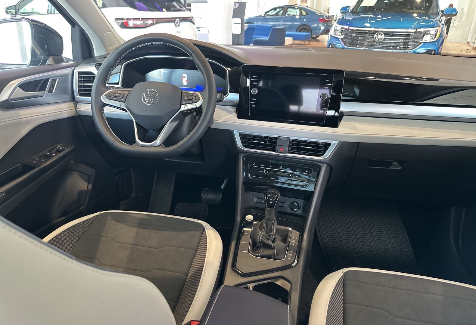 https://assets.dealerappcenter.com/dealergroups/336/vehicles/344186/TunmhD.jpg