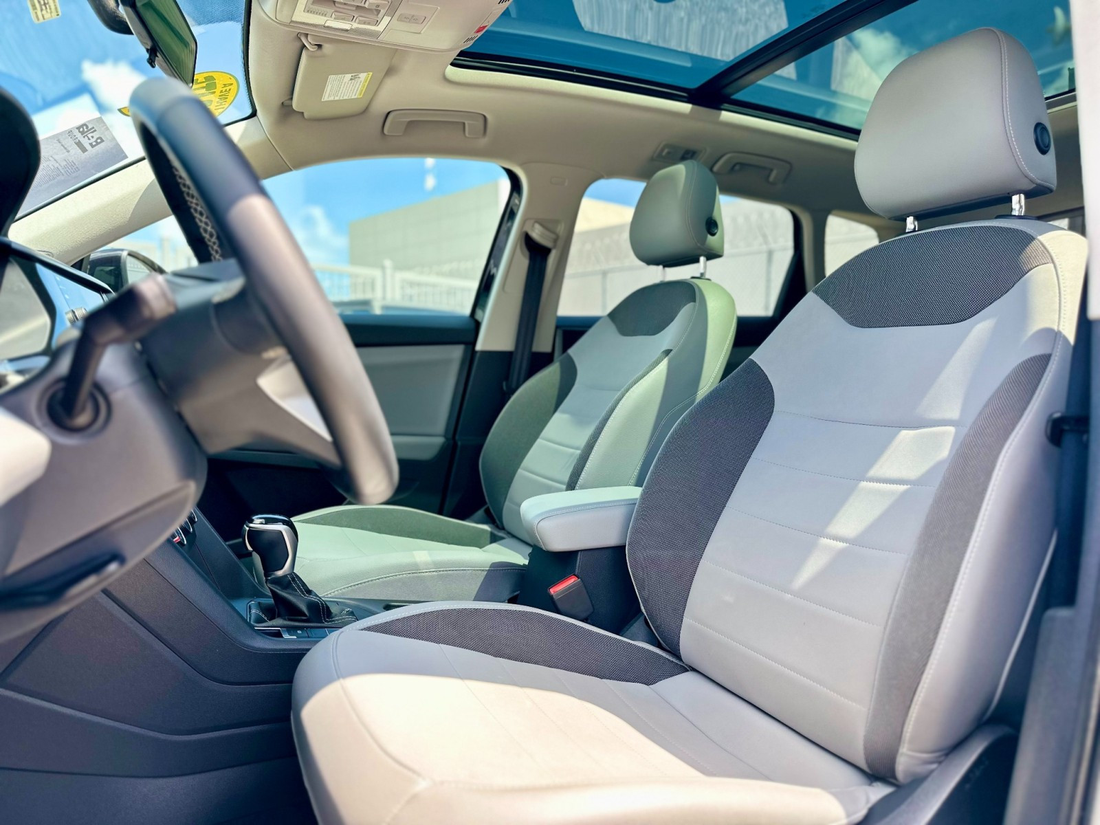 https://assets.dealerappcenter.com/dealergroups/336/vehicles/345661/0erovg.jpg