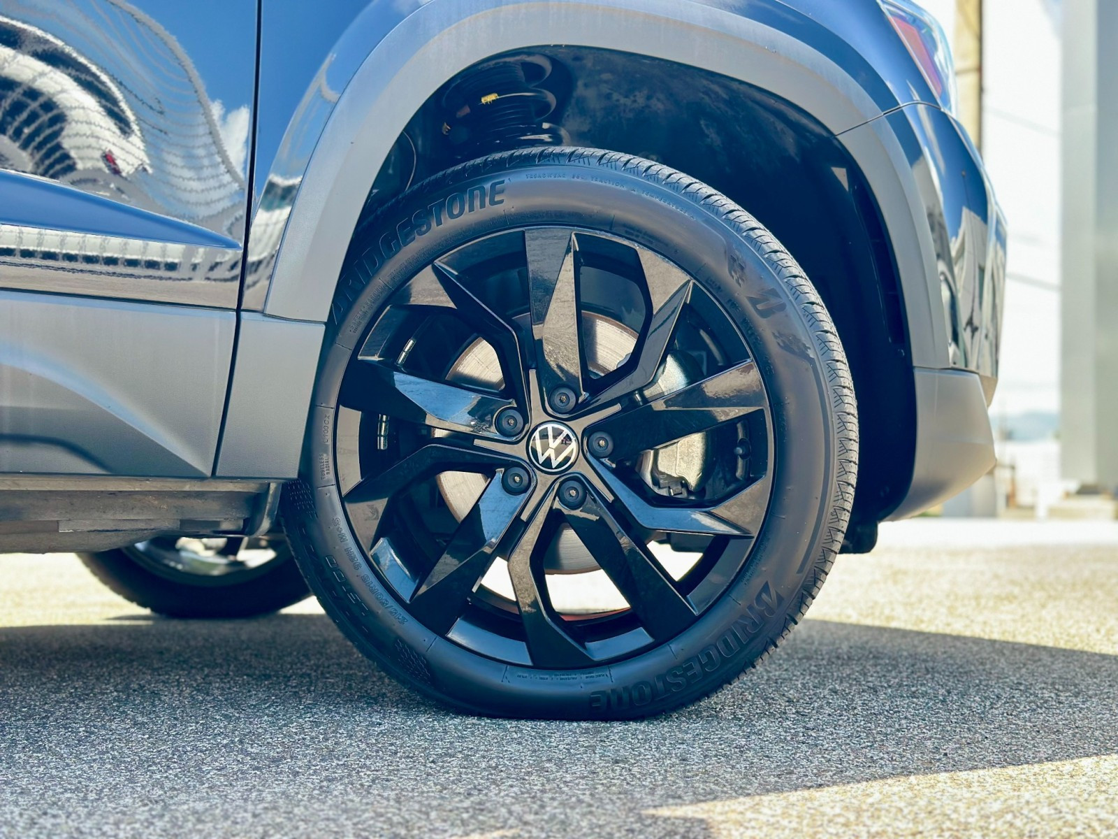 https://assets.dealerappcenter.com/dealergroups/336/vehicles/345661/AVvQyU.jpg