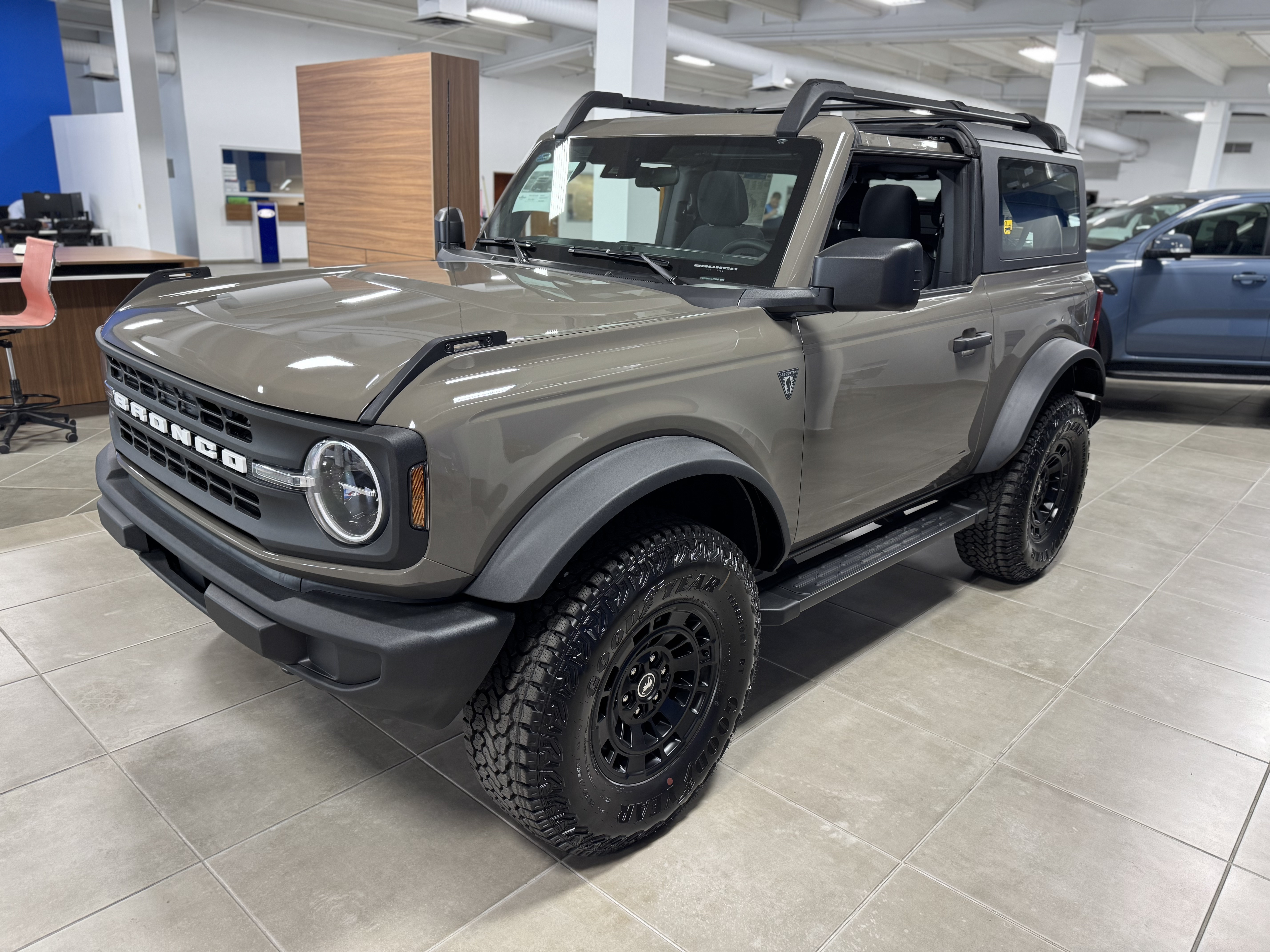 https://assets.dealerappcenter.com/dealergroups/336/vehicles/348693/etBnOy.jpg