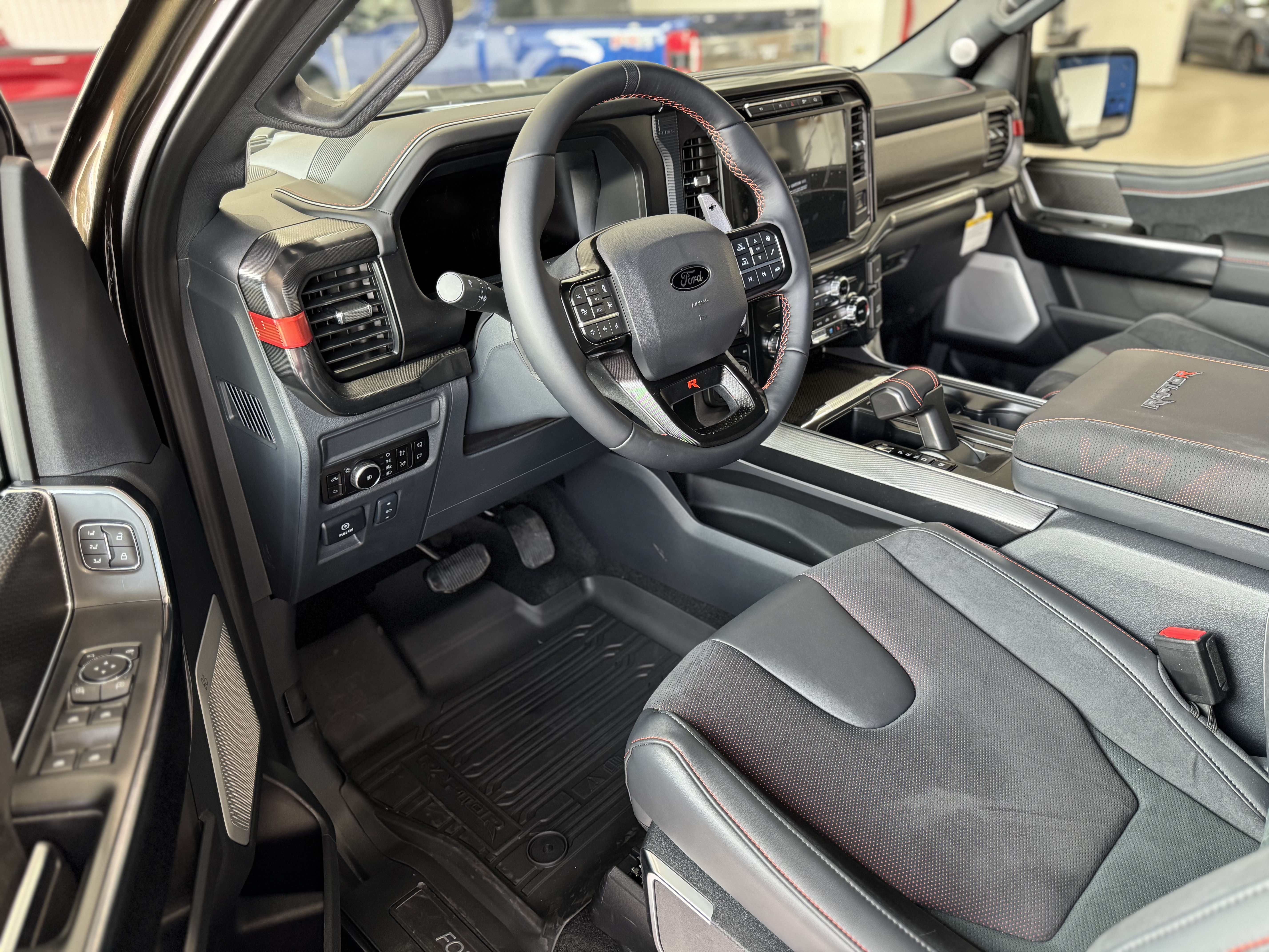 https://assets.dealerappcenter.com/dealergroups/336/vehicles/348696/kVtx3Z.jpg
