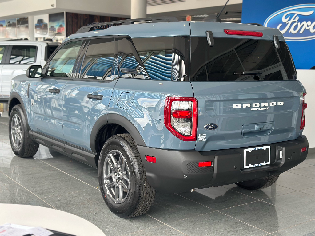 https://assets.dealerappcenter.com/dealergroups/338/vehicles/306958/JEyiiY.png
