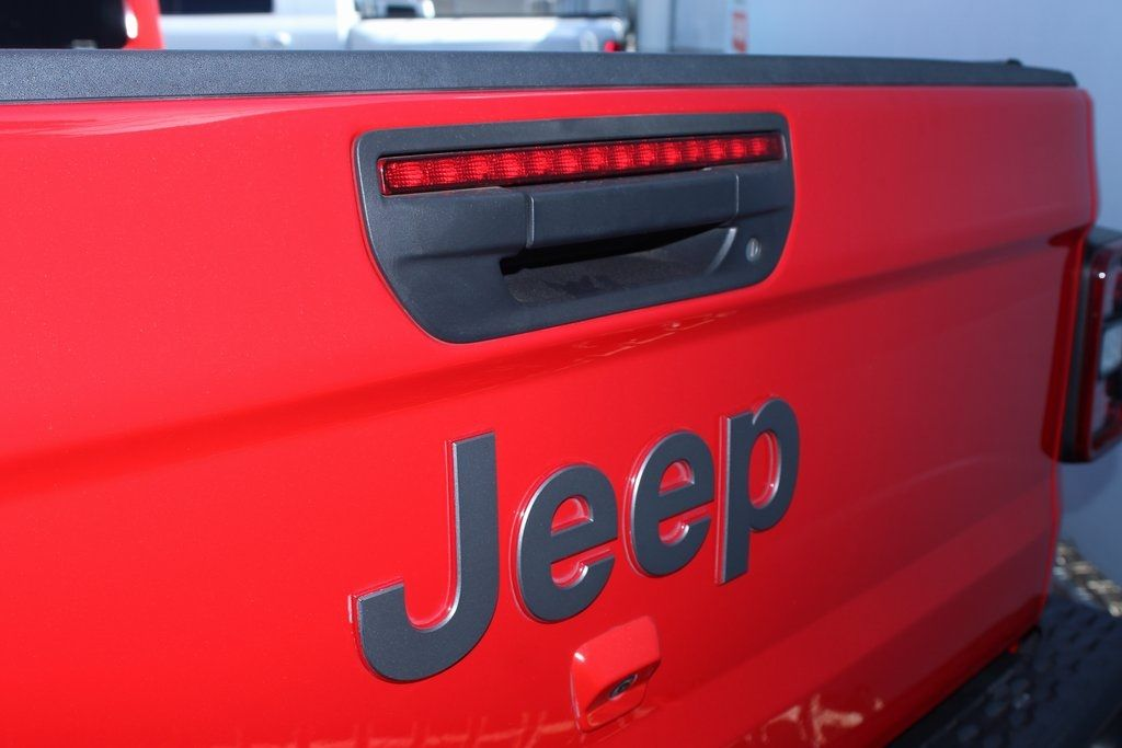 https://assets.dealerappcenter.com/dealergroups/344/vehicles/131945/si9SR2.png