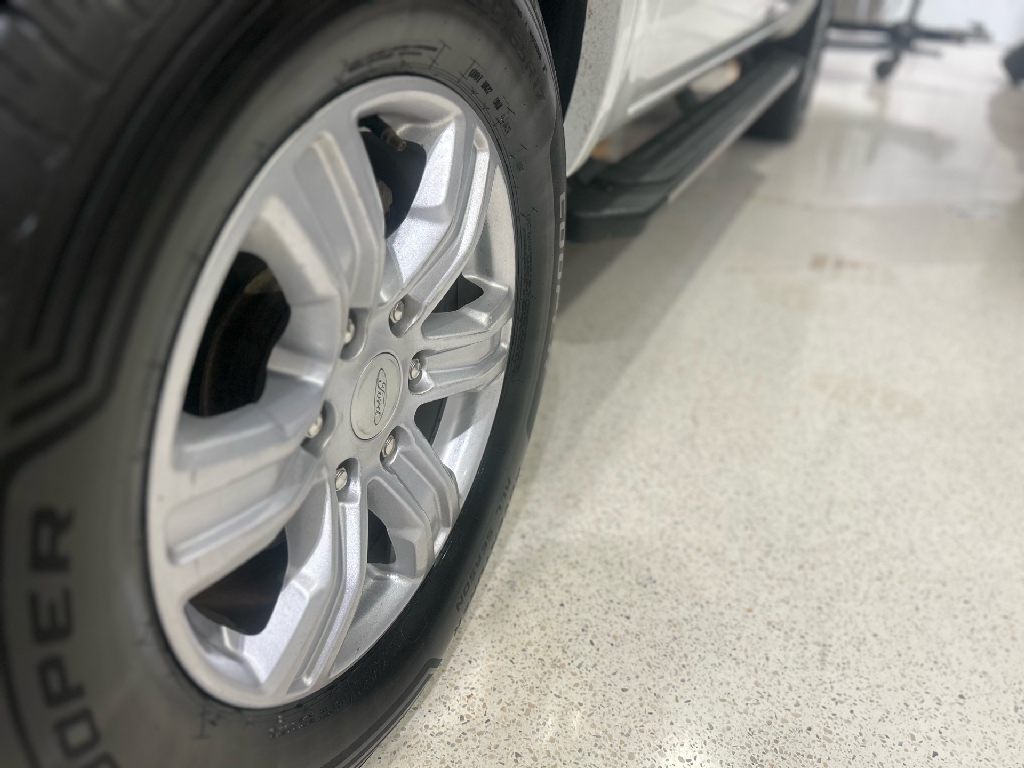 https://assets.dealerappcenter.com/dealergroups/348/vehicles/280548/ts79RY.png