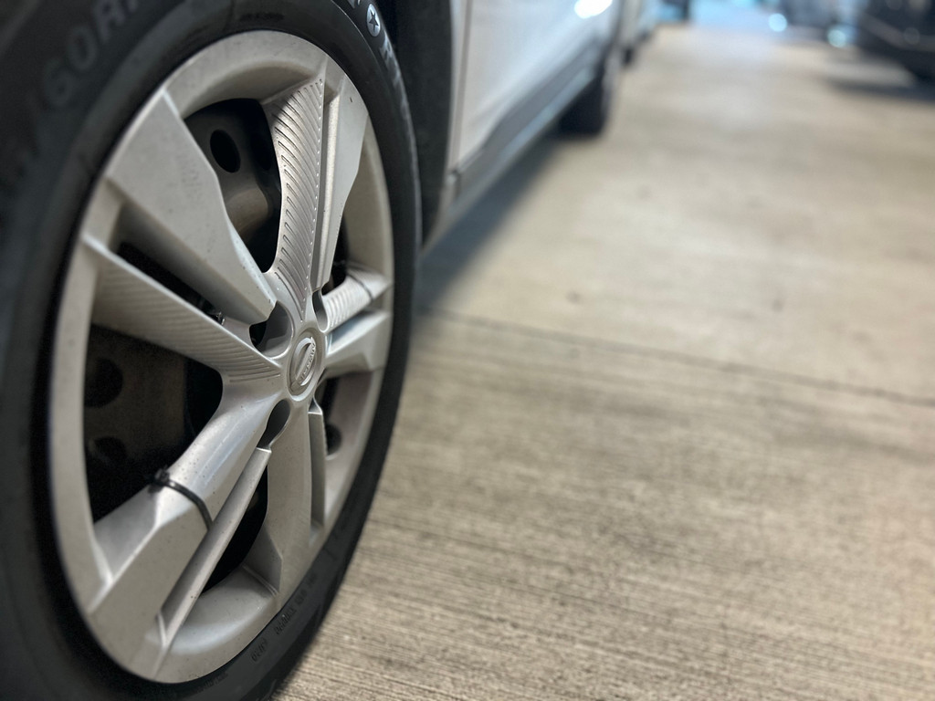 https://assets.dealerappcenter.com/dealergroups/348/vehicles/313939/0fCJRL.jpg