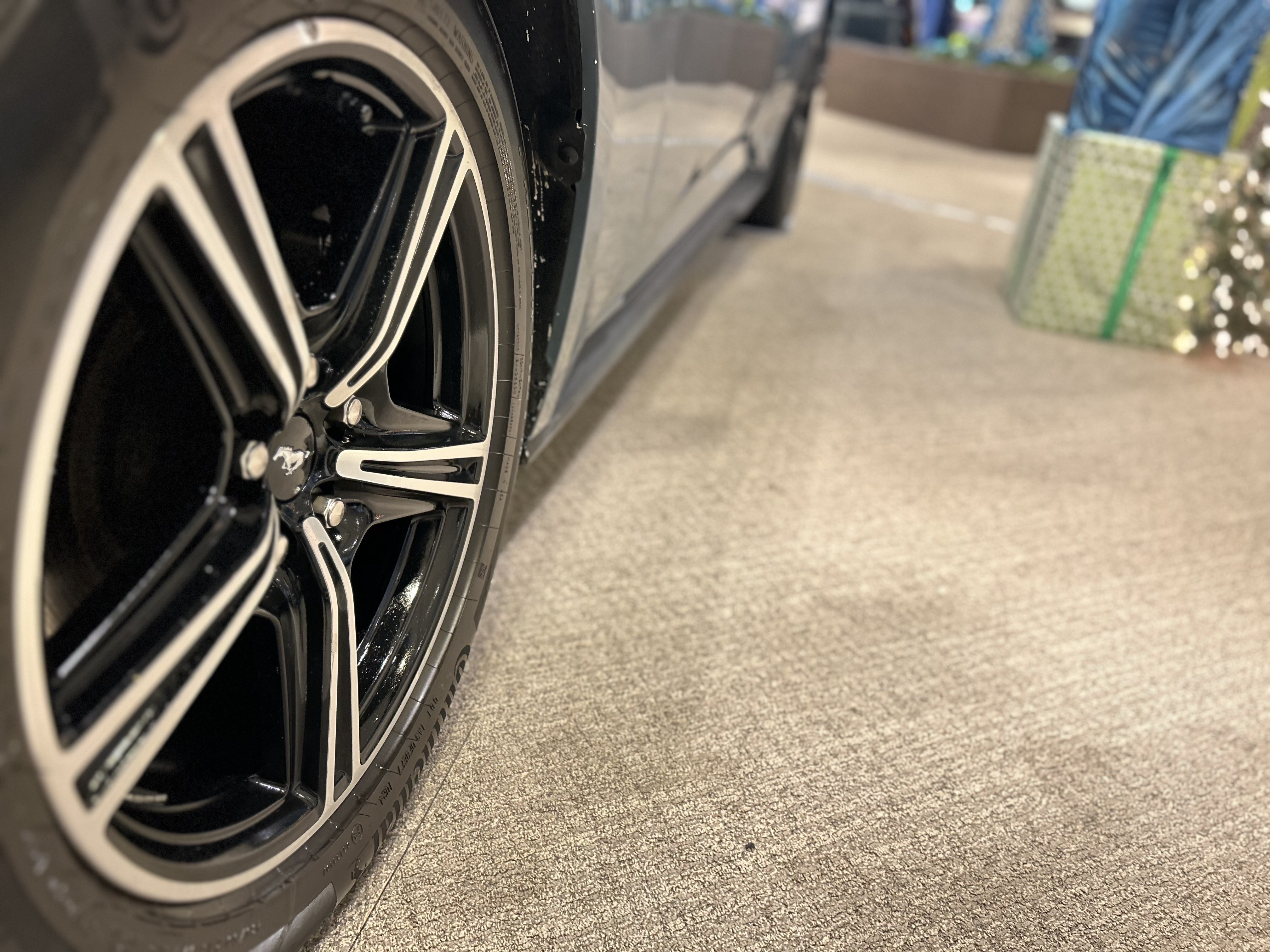 https://assets.dealerappcenter.com/dealergroups/348/vehicles/318403/kulnTR.jpg