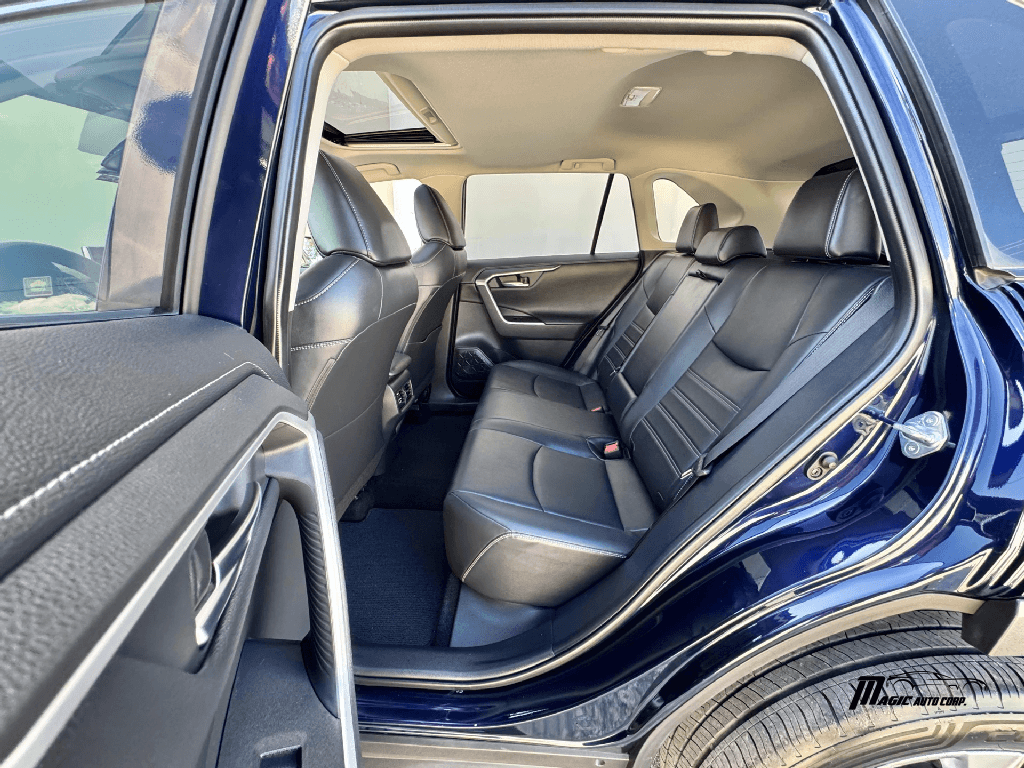https://assets.dealerappcenter.com/dealergroups/351/vehicles/281412/8GGwNn.png