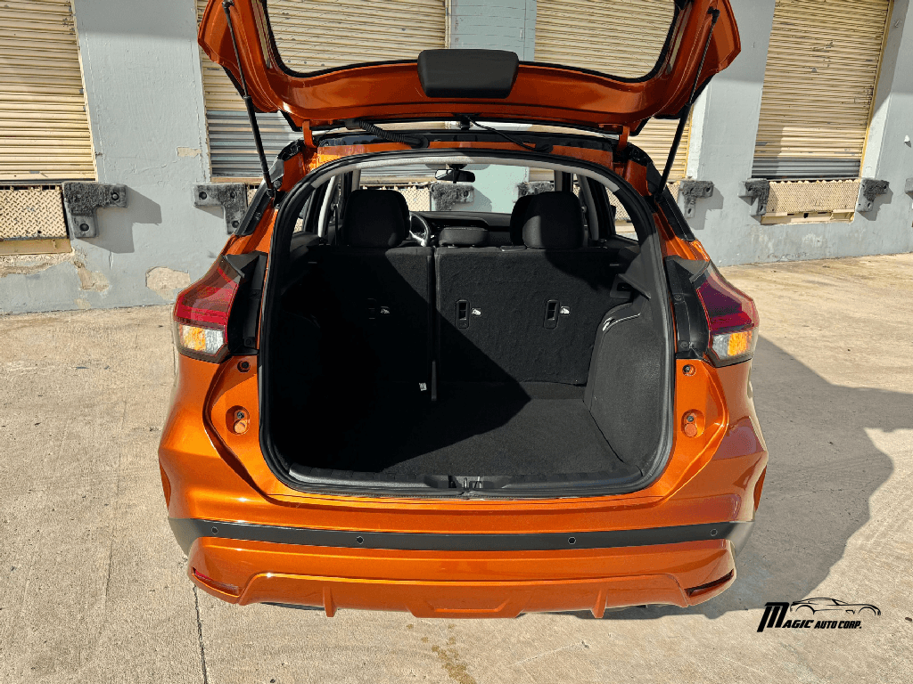 https://assets.dealerappcenter.com/dealergroups/351/vehicles/282152/NgyoFd.png