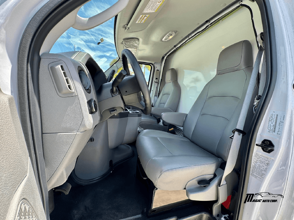 https://assets.dealerappcenter.com/dealergroups/351/vehicles/283983/XacX1r.png