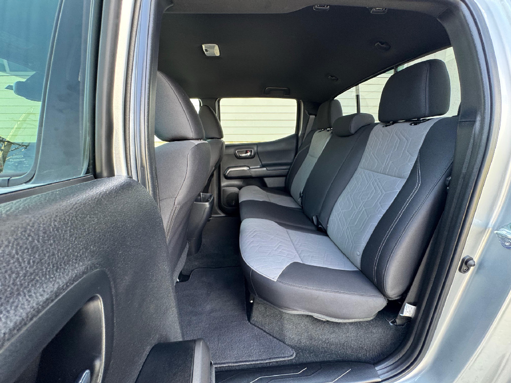 https://assets.dealerappcenter.com/dealergroups/351/vehicles/318681/nY6fgS.png