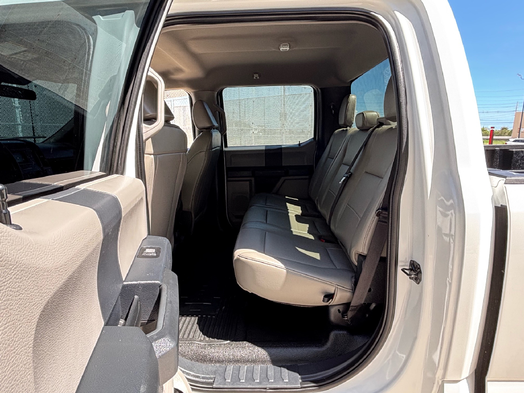 https://assets.dealerappcenter.com/dealergroups/351/vehicles/318684/pausg2.png