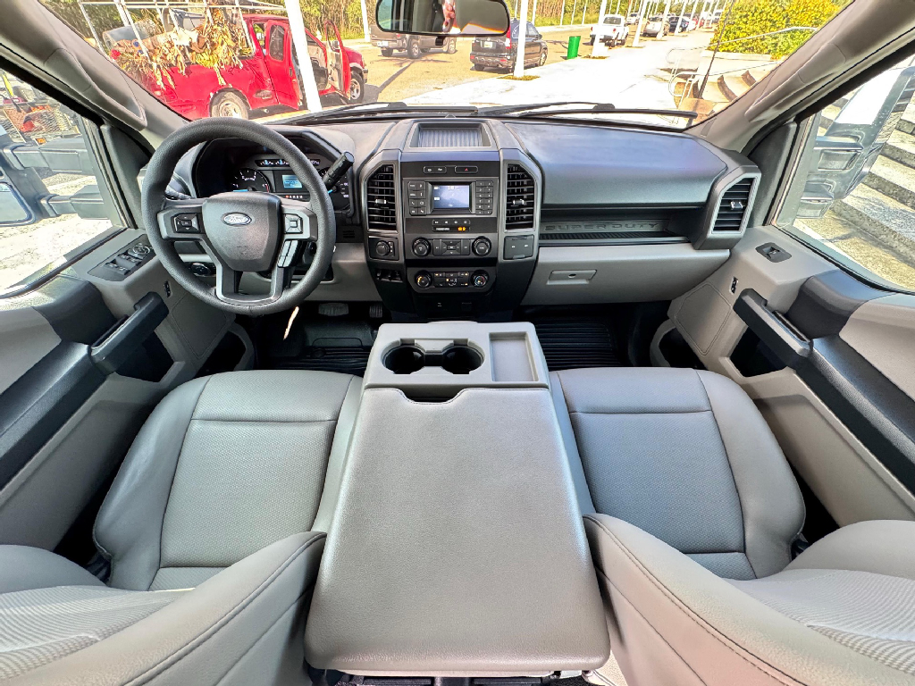 https://assets.dealerappcenter.com/dealergroups/351/vehicles/318686/5SXbCm.png
