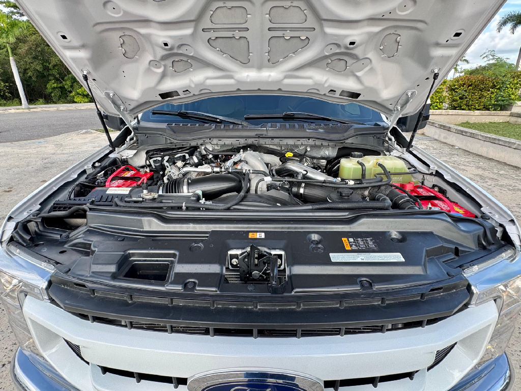 https://assets.dealerappcenter.com/dealergroups/351/vehicles/318686/gr2faV.png