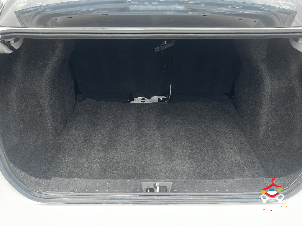https://assets.dealerappcenter.com/dealergroups/352/vehicles/289327/joK0Hm.png