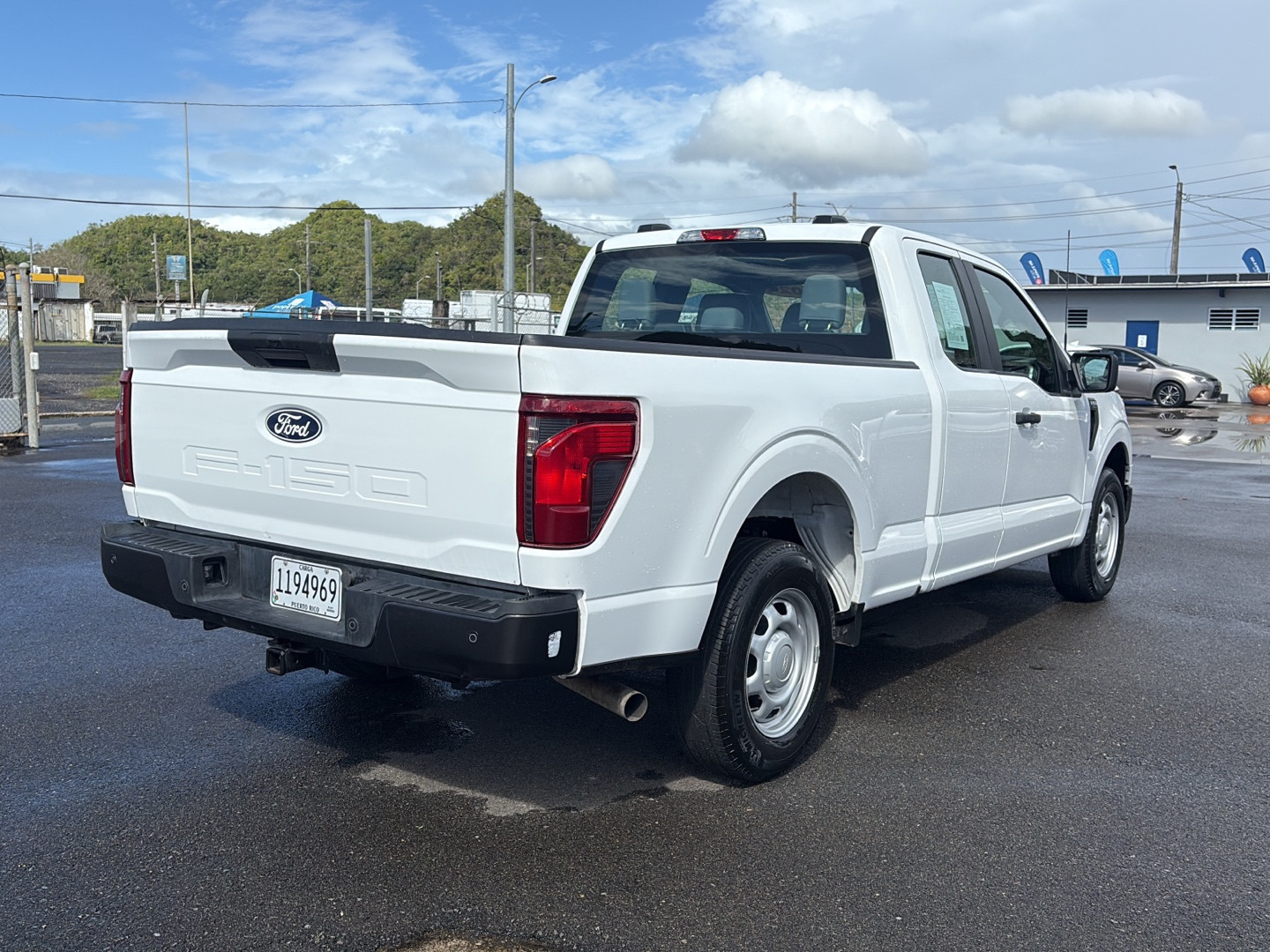 https://assets.dealerappcenter.com/dealergroups/352/vehicles/326276/JTQkHa.jpg