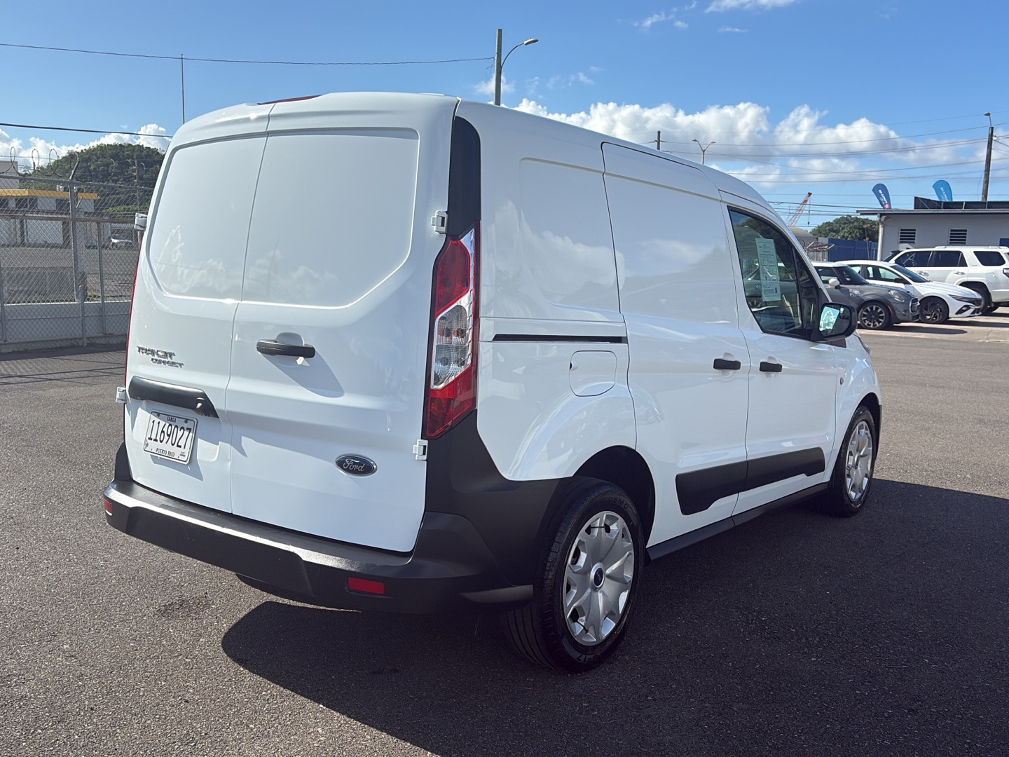 https://assets.dealerappcenter.com/dealergroups/352/vehicles/334581/TpHzGp.jpg