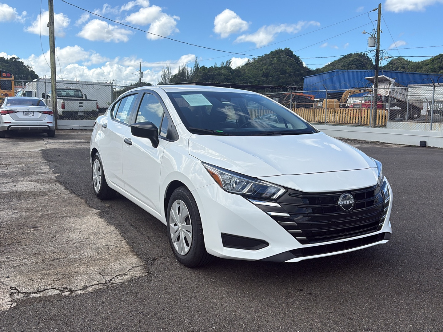 https://assets.dealerappcenter.com/dealergroups/352/vehicles/334582/C8kvvl.jpg