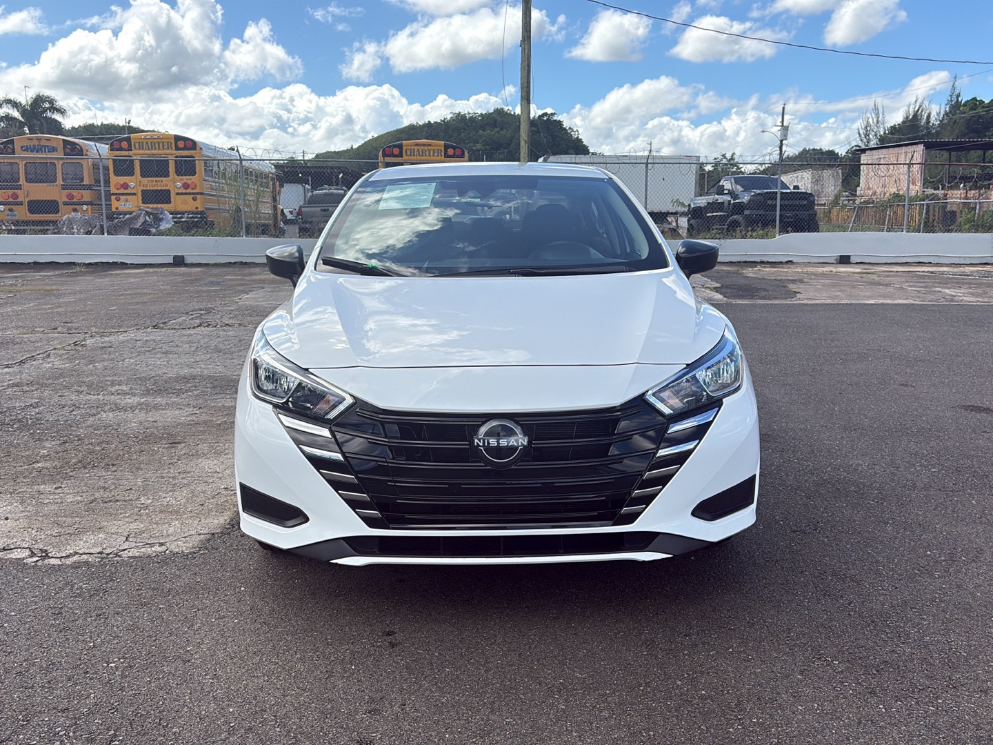 https://assets.dealerappcenter.com/dealergroups/352/vehicles/334582/Wi2Hu1.jpg