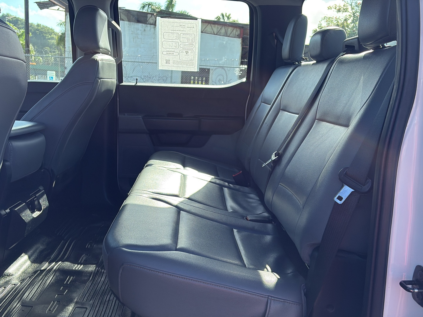 https://assets.dealerappcenter.com/dealergroups/352/vehicles/337892/NCcIlI.jpg