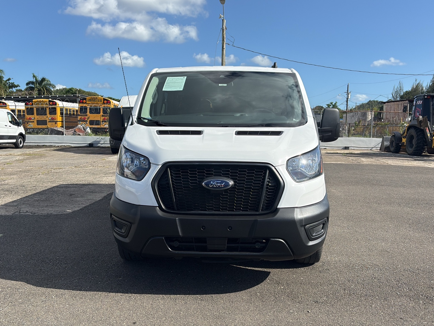 https://assets.dealerappcenter.com/dealergroups/352/vehicles/339393/vGxZm4.jpg