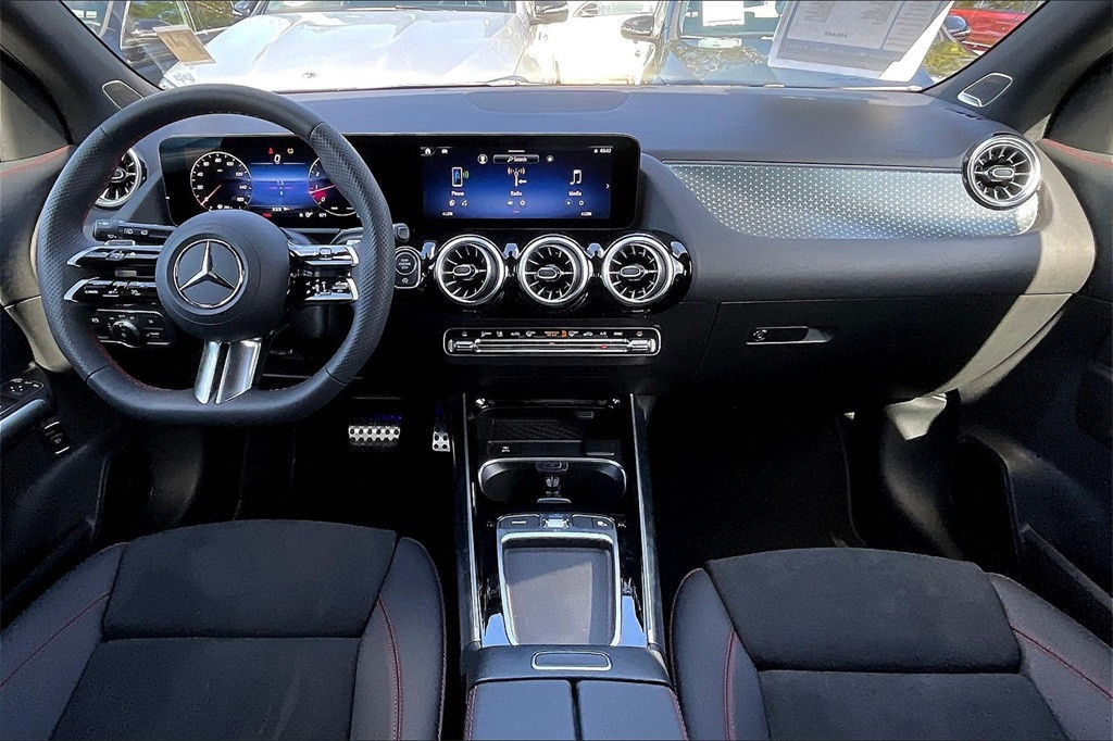 https://assets.dealerappcenter.com/dealergroups/55/vehicles/270195/9mV5NK.jpg