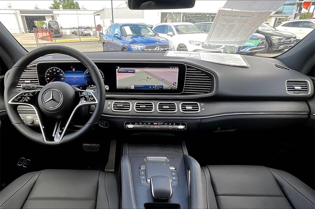 https://assets.dealerappcenter.com/dealergroups/55/vehicles/272469/HdyQ5a.jpg