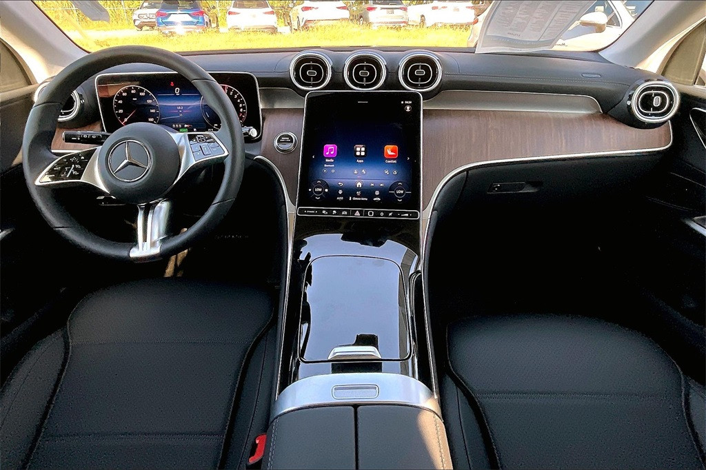 https://assets.dealerappcenter.com/dealergroups/55/vehicles/282506/bTYcu3.jpg
