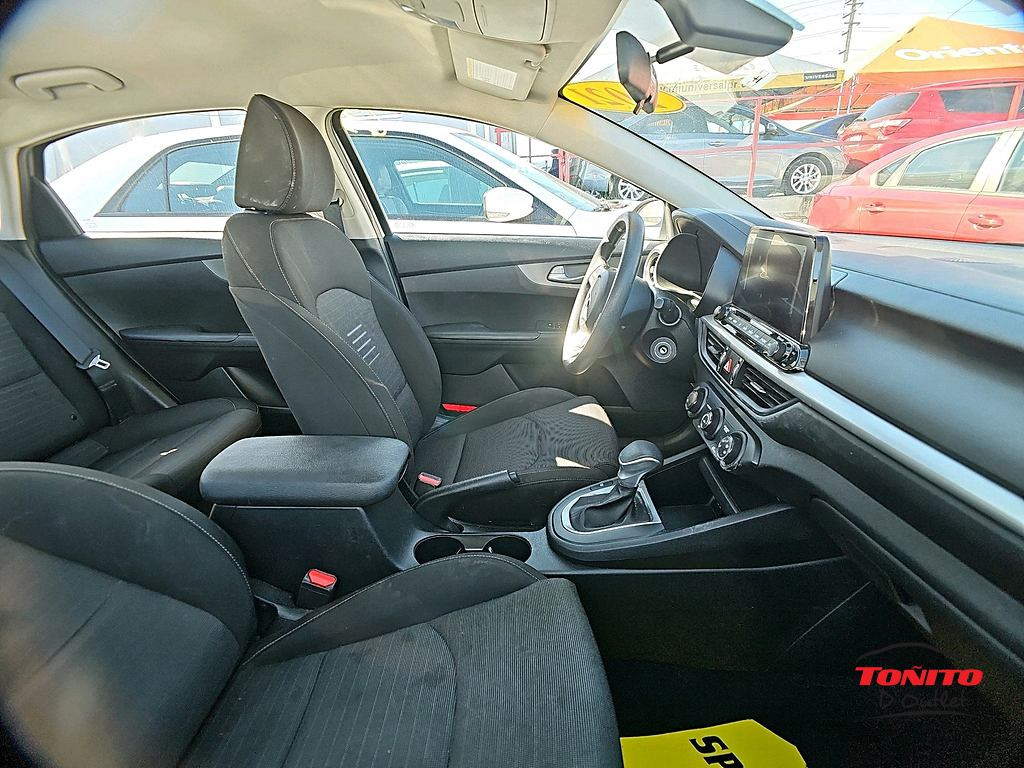 https://assets.dealerappcenter.com/dealergroups/61/vehicles/241032/bE0HhO.jpg