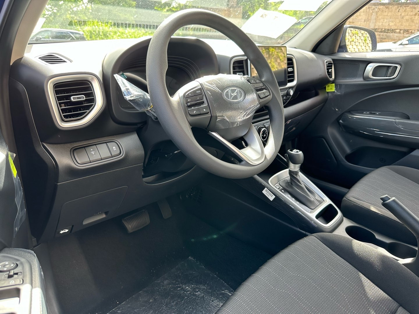 https://assets.dealerappcenter.com/dealergroups/62/vehicles/260282/7je8Zt.jpg