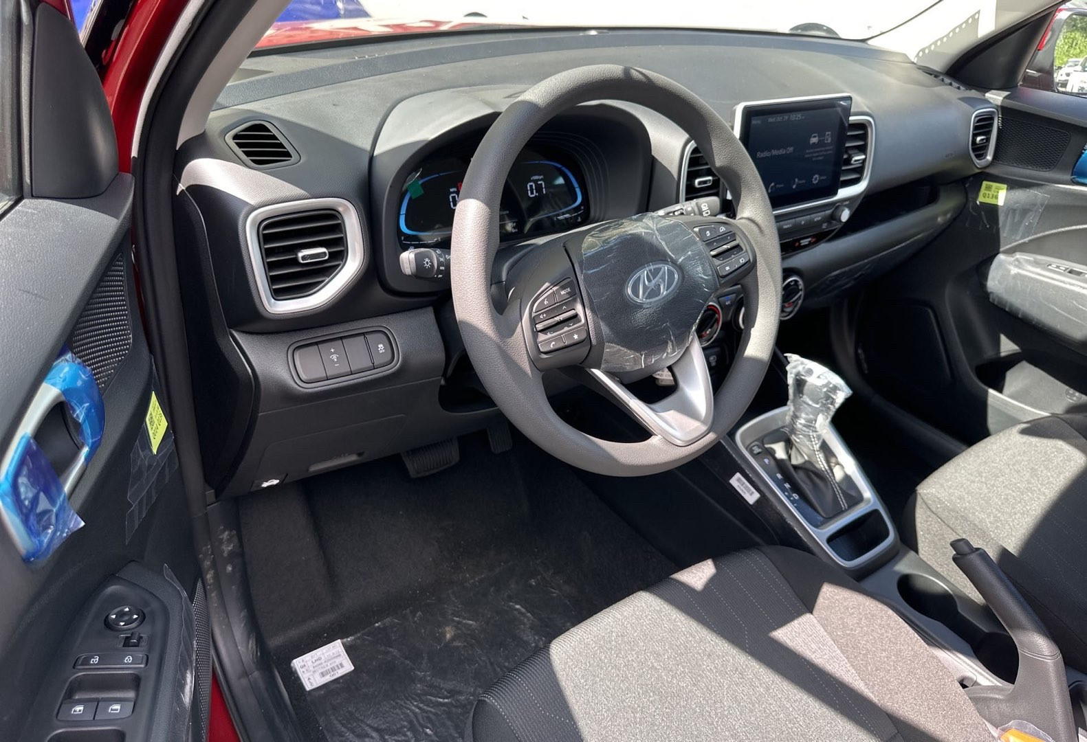https://assets.dealerappcenter.com/dealergroups/62/vehicles/307557/8ASsE3.jpg