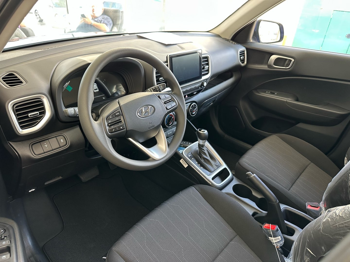 https://assets.dealerappcenter.com/dealergroups/62/vehicles/308150/y6dg6c.jpg