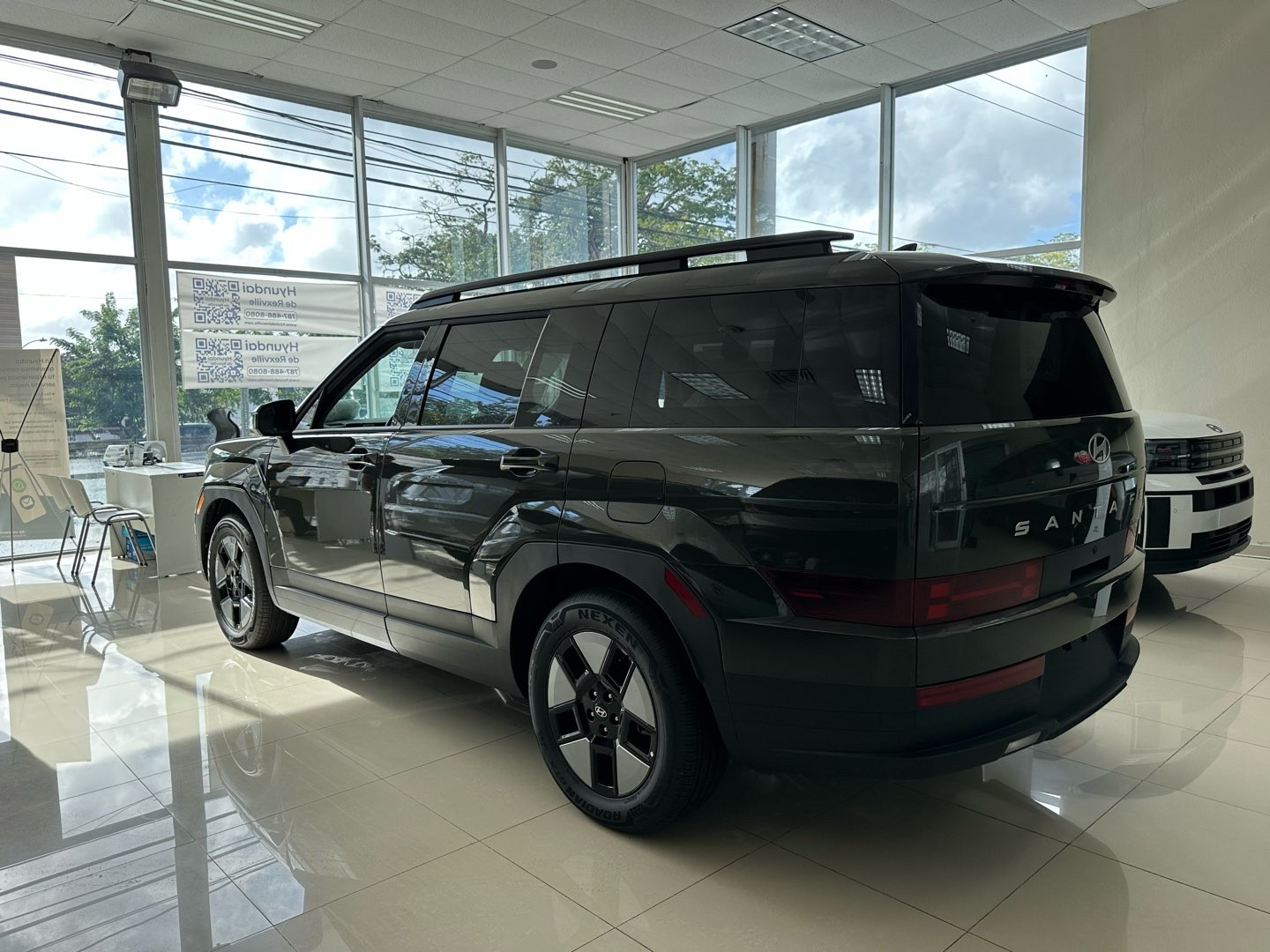 https://assets.dealerappcenter.com/dealergroups/62/vehicles/308161/0YlE9H.jpg