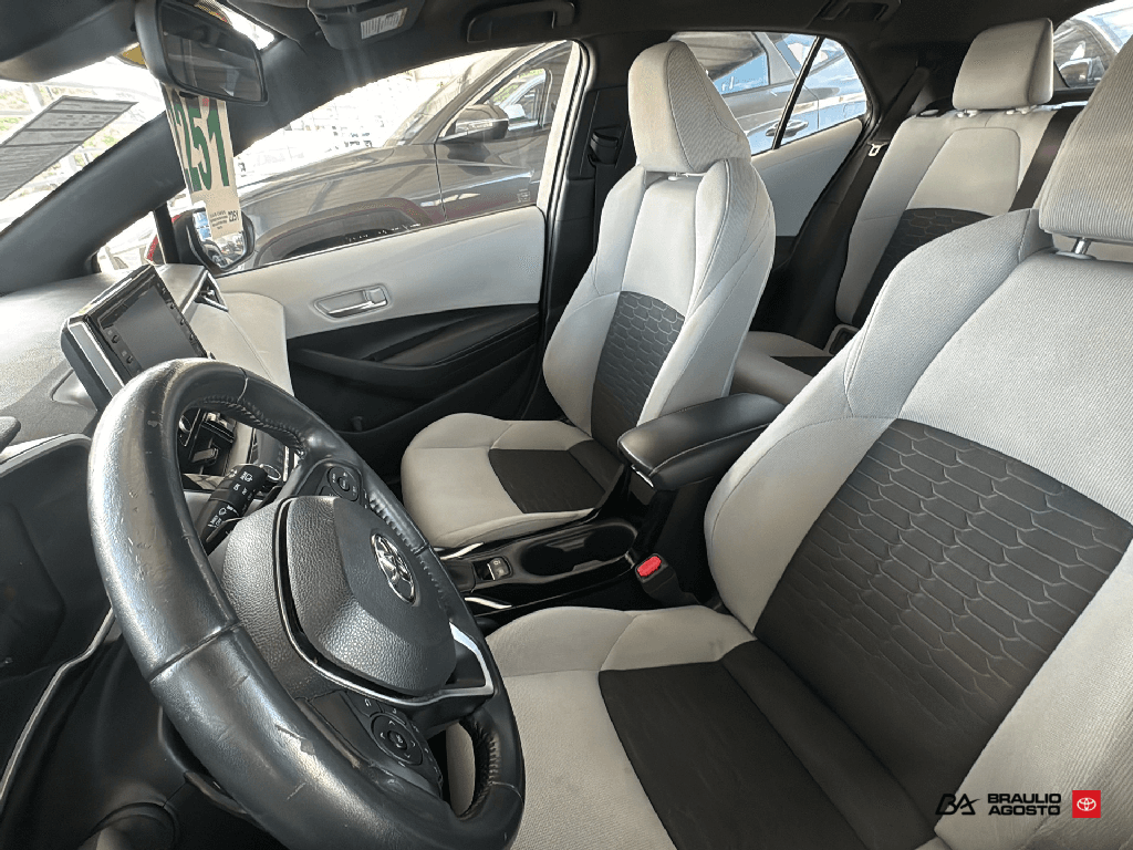 https://assets.dealerappcenter.com/dealergroups/63/vehicles/264717/T8QCn9.png