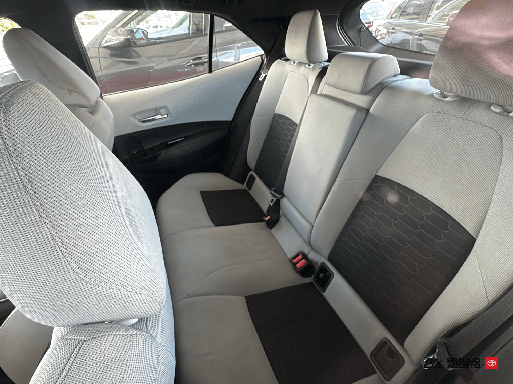 https://assets.dealerappcenter.com/dealergroups/63/vehicles/264717/zjmpCE.png